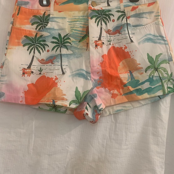 Shorts by Shein - Picture 4 of 4